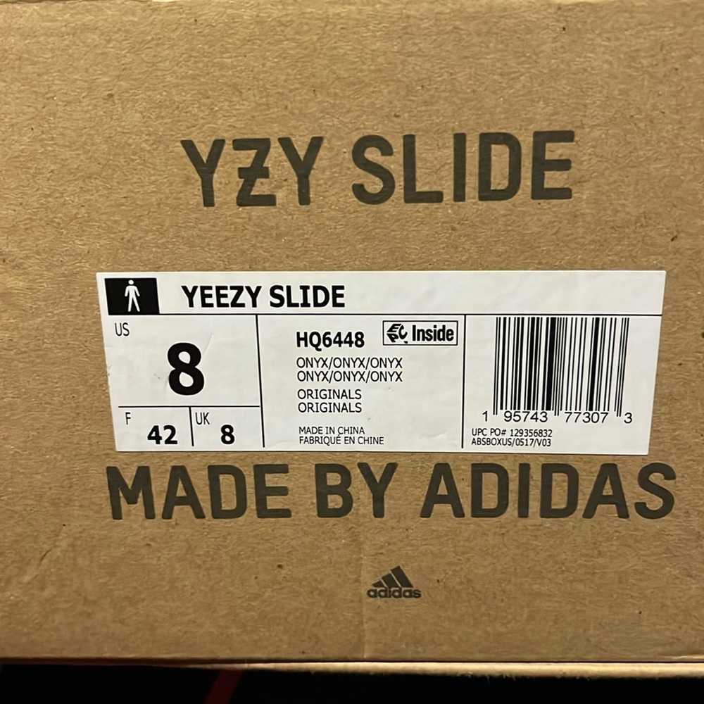 Like new condition yzy slides
